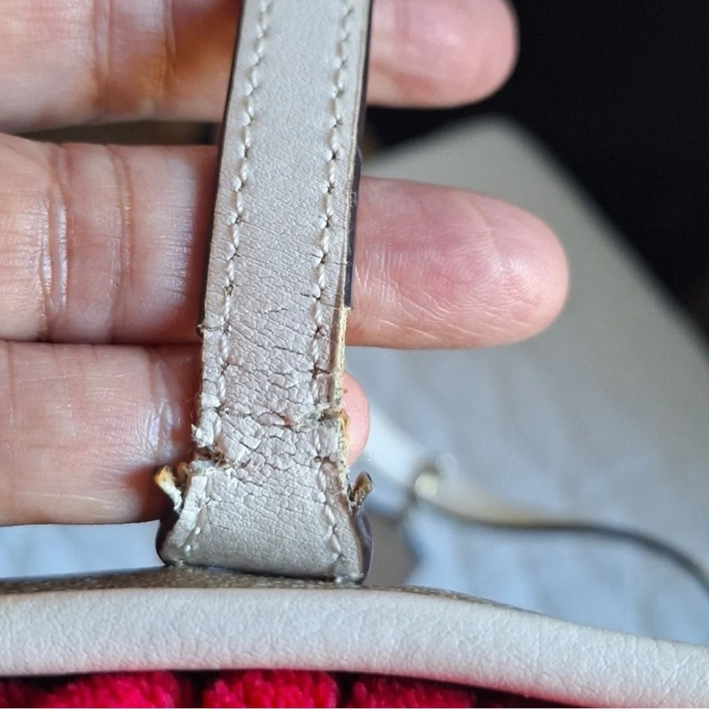 EUC: COACH CITY TOTE IN SIGNATURE CANVAS (THIS IS A STEAL) - Picture 4 of 13